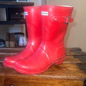 Hunter original gloss short red size 7 women